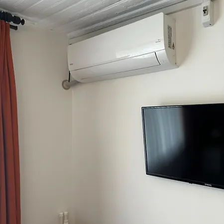 מלון דירות Yellowhouse 6